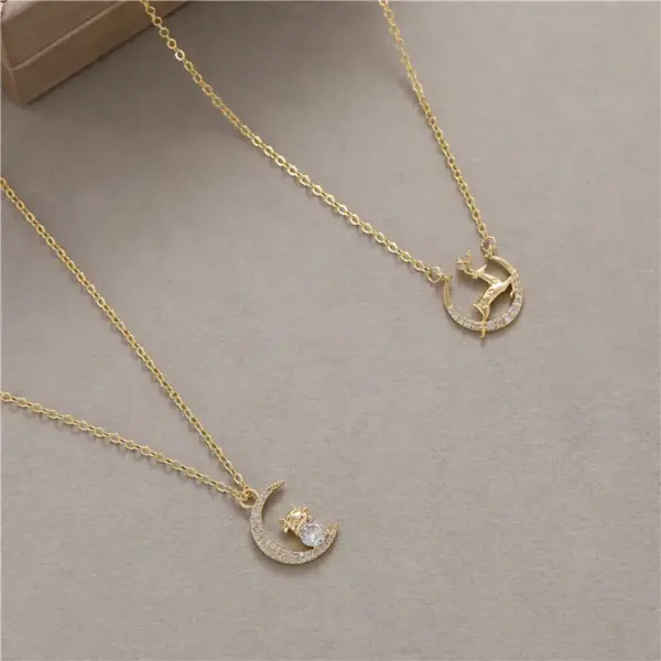 Wholesale Deer Pendant Necklace For Women In Copper With 14K Real Gold Electroplated And Diamond Inlay
