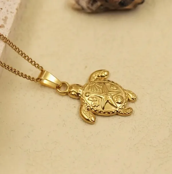 Wholesale 201 Stainless Steel Turtle Beach Modern Style Artistic Cable Chain Pendant Necklace