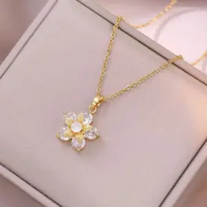 X3565 White Rotating Bauhinia Necklace
