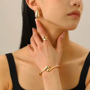19KC gold (bracelet ring stud earrings)