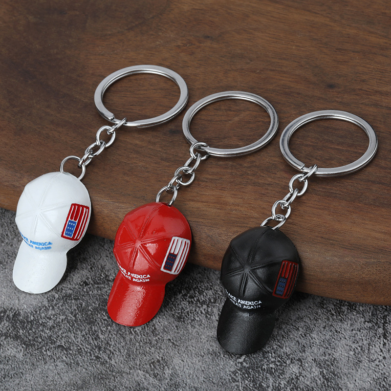 Wholesale Cross-border European and American Red Hat Men's Hip Hop Keychain Fashion Players Play Cool Metal Keychain Accessories Gifts