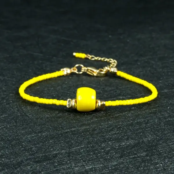 Wholesale Geometric Beaded Chain Bracelet With 18K Real Gold Plated Glass Beads, 0.03µm Thickness, Unisex Design