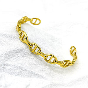 Gold / 18K