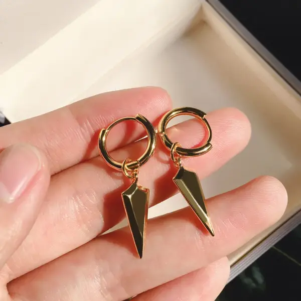 Wholesale Trillion-cut Three-dimensional Earrings For Women In Brass With 18K Real Gold Plated Finish And 0.03µm Coating Thickness