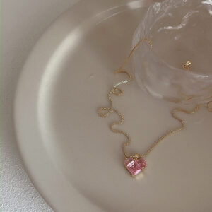 A white necklace