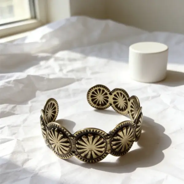 oly-0ad95e1b5a1ccc9461a3481de489ae82 Wholesale Retro Circle Bangle For Women In KC Golden Plated Alloy Featuring Electroplated Gold Finish