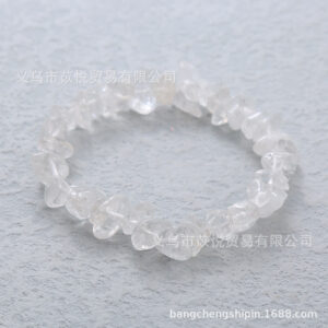 White crystal (natural material) / Bracelet circumference is about 18cm