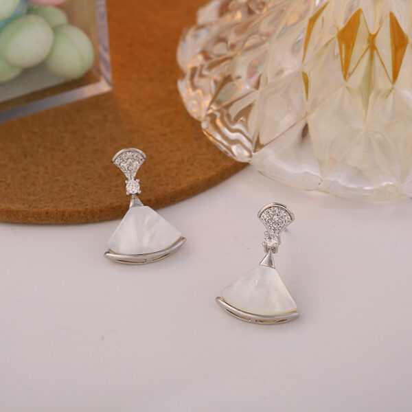 Wholesale Valentine's Day gift earrings personalized fashion high-grade fan-shaped shell earrings