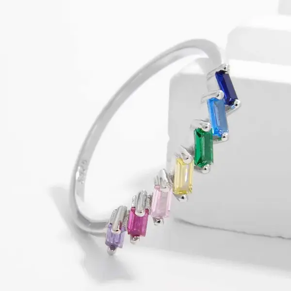 Wholesale Women’s Rectangle Claw Setting Ring In 925 Sterling Silver With Platinum Plated Water Plating And Zircon Inlay