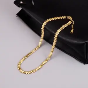 Wholesale PVD Coated Real Gold Plated 18K Gold Heart 304 Stainless Steel Waterproof Non Tarnish 304 Stainless Steel Necklace