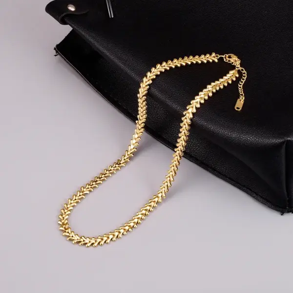 oly-0b27c5bfdca193c4e1aeb8cd23deb33b Wholesale PVD Coated Real Gold Plated 18K Gold Heart 304 Stainless Steel Waterproof Non Tarnish 304 Stainless Steel Necklace