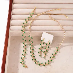 Wholesale Waterproof Leaf Pendant Necklace For Women With 18K Gold Plated Copper And Zircon Inlay, Handmade Chain