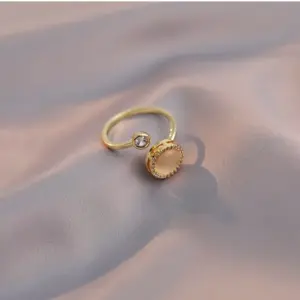 J0008