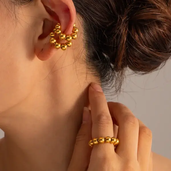 Wholesale PVD Coated Real Gold Plated 18K Gold Solid Color 304 Stainless Steel Simple Style Waterproof Non Tarnish Ear Cuffs