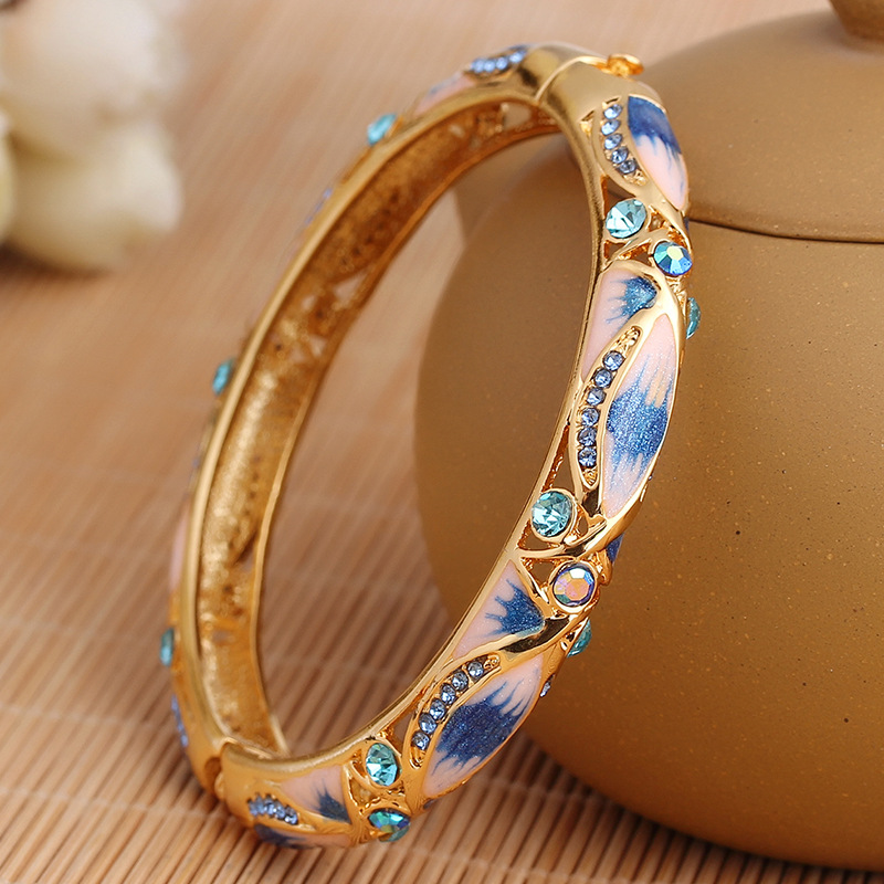 Wholesale Cloisonne Bracelet Korean Style Hollow Enamel Gold-plated Jewelry Women's Fashion Wide Korean Retro Bracelet Jewelry First