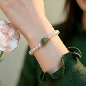 Pearl bracelet