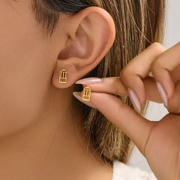 Wholesale 18K Gold Plated New 304 Stainless Steel Cut Gold Steel Color Irregular Mini Women's Small Animal Earrings