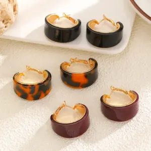 Wholesale Wide C-shaped Hoop Earrings For Women Jewelry Accessories