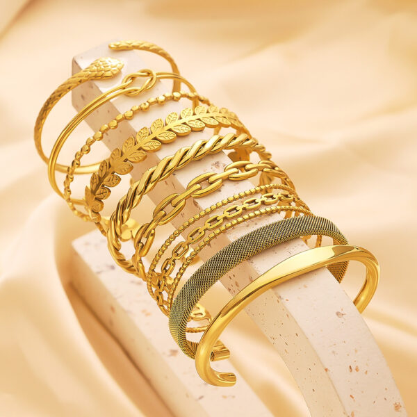 oly-0d65b90606a41208b4b18f98ca503f35 Wholesale Retro Gold Bracelet Asymmetrical Titanium Steel Bracelet C-Shaped Opening Stainless Steel Adjustable Bracelet for Women
