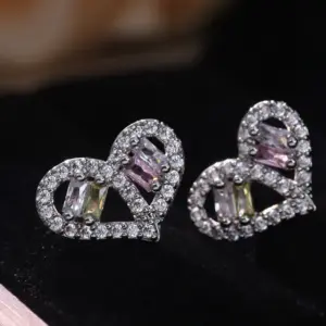 NS934-20 / Zircon