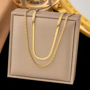 15 [Ah393] Blade Twist Necklace / Gold
