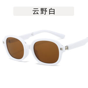 spring leg / Yunye White