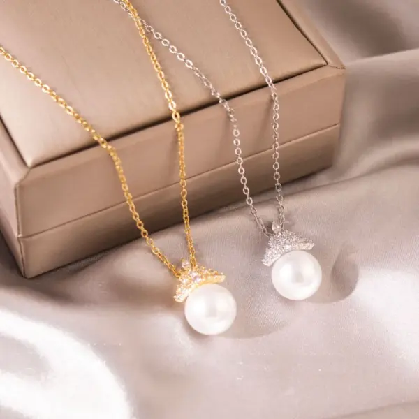 Wholesale Gold Plated French Vintage Ice Queen Pearl Necklace Women's Luxury Sensation Pendant Lightweight High End Jewelry Accessories