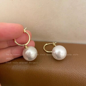 A2703 gold-white pearl earrings