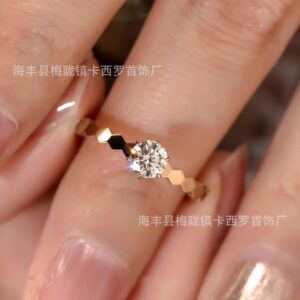 Rose gold main diamond ring 50 points / No. 5