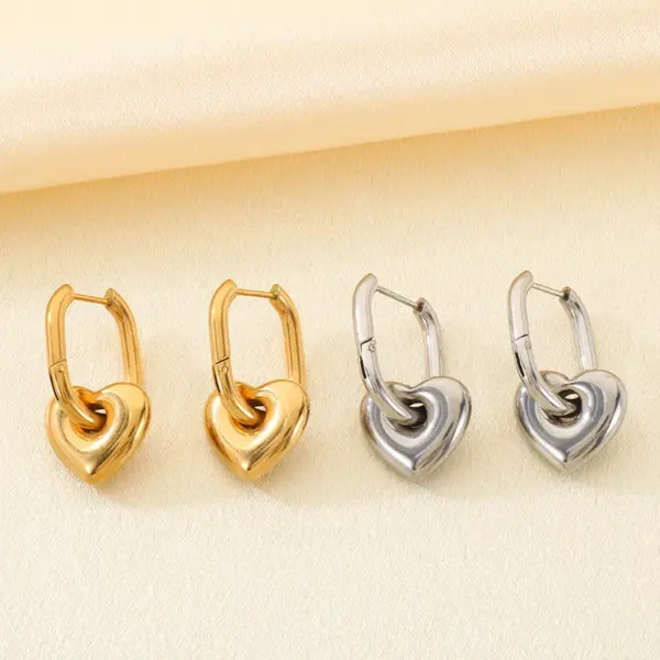 Wholesale Sweet Cool Minimalist Style 18K Gold Plated 304 Stainless Steel Vacuum Electroplated (In Furnace) Hollow Heart 3D Earrings For Women