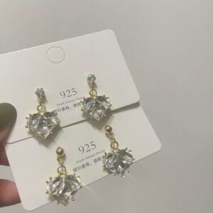 White diamond pin