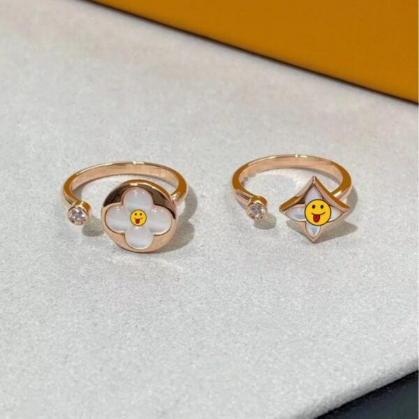 Wholesale Copper gold-plated adjustable natural white mother-of-pearl round monogram ring with pointed floral pattern