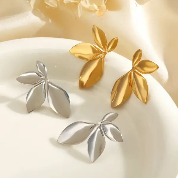 Wholesale Ion Plating (IP) 18K Gold Plated Leaf 304 Stainless Steel Simple Style Classic Style Waterproof Non Tarnish Ear Studs