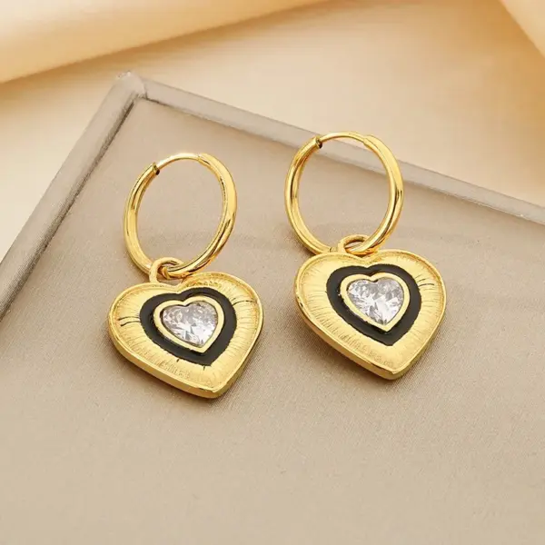 Wholesale Ion Plating (IP) 18K Gold Plated Heart Shape 304 Stainless Steel Vintage Style Simple Style Commute Waterproof Non Tarnish Drop Earrings