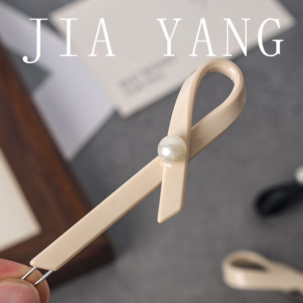 Wholesale France Alexandria Elegant Bow Classic Light Luxury All-match Bangs Clip Cute Broken Hair Side Clip for Women