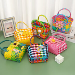 Wholesale Colorful children's portable vegetable basket women's bag artistic handmade woven bag flower cute summer seaside beach