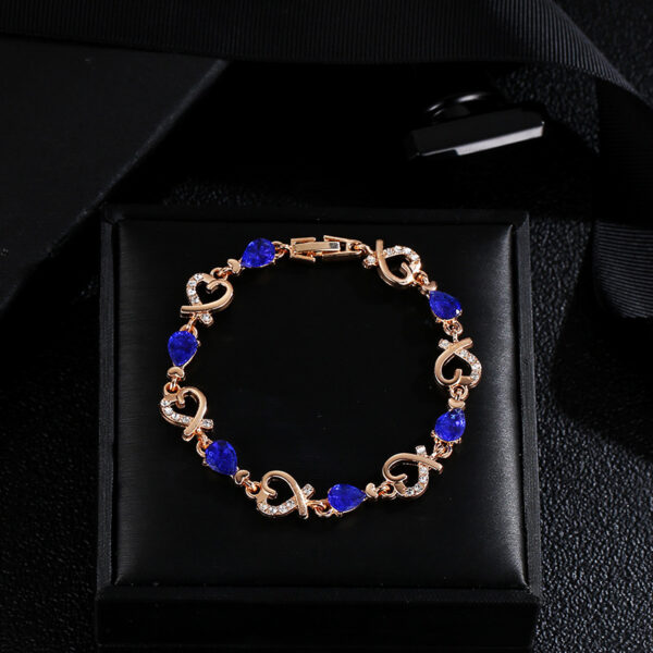Wholesale Korean style heart-shaped bracelet hollow-out elegant flower Diamond-embedded Lady bracelet heart-shaped bracelet Valentine's Day gift