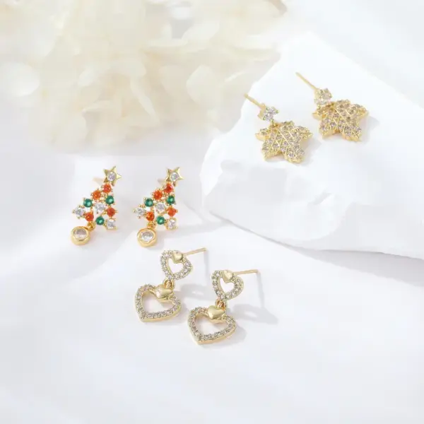 Wholesale Maple Leaf Stud Earrings For Women With 925 Sterling Silver Posts, Copper Base, 14K Real Gold Plated And Zircon Inlay