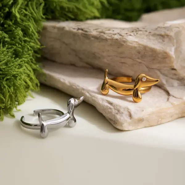 Wholesale Ladies Adjustable Open Ring Minimalist Style 18K Gold Stainless Steel Geometric Cat And Dog Design With Diamond Lines Sausage Dog