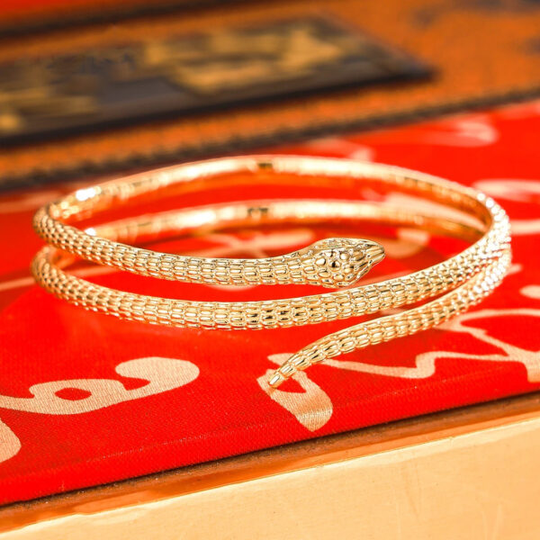 Wholesale Year of the Snake Corundum Bracelet Ancient Fa Ling Snake Bracelet Zodiac Bracelet Light Luxury High Sense Design Sense Live