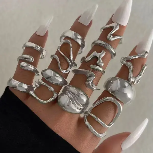 Wholesale 304 Stainless Steel Geometric PVD Coated Stone-Free Golden Plated Lady Queen Sexy Rings