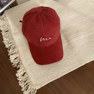 C2740 grass embroidered me baseball cap regular size burgundy / Adjustable