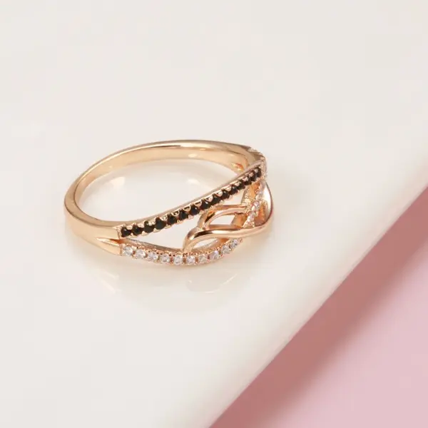 Wholesale New New Style Micro-Paved Zircon Ring For Women Twisted Line Fashionable Bohemian Pattern Casual Style Copper Ring