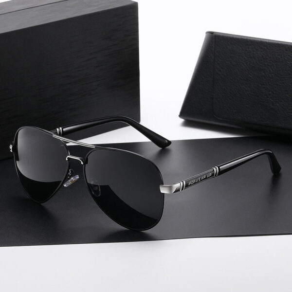 oly-134c8cf87a9270b29c6af609ebe8a9f5 Wholesale Metal resin polarized sunglasses men's driver driving glasses men's sunglasses day and night dual-purpose color changing glasses toad glasses