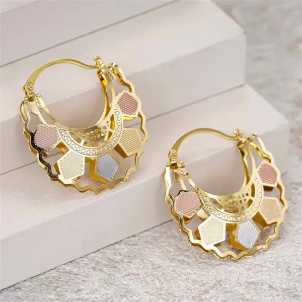 Wholesale Three-dimensional Flowers Earrings For Women In Copper With KC Golden Water Plating And 0.03µm Thickness