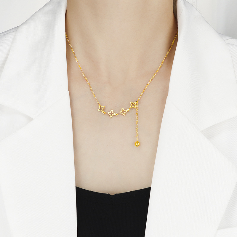 Wholesale Explosive Hollow Star Necklace 18K Gold Not Faded Niche Design Stainless Steel Chain Simple Light Luxury Collarbone Chain