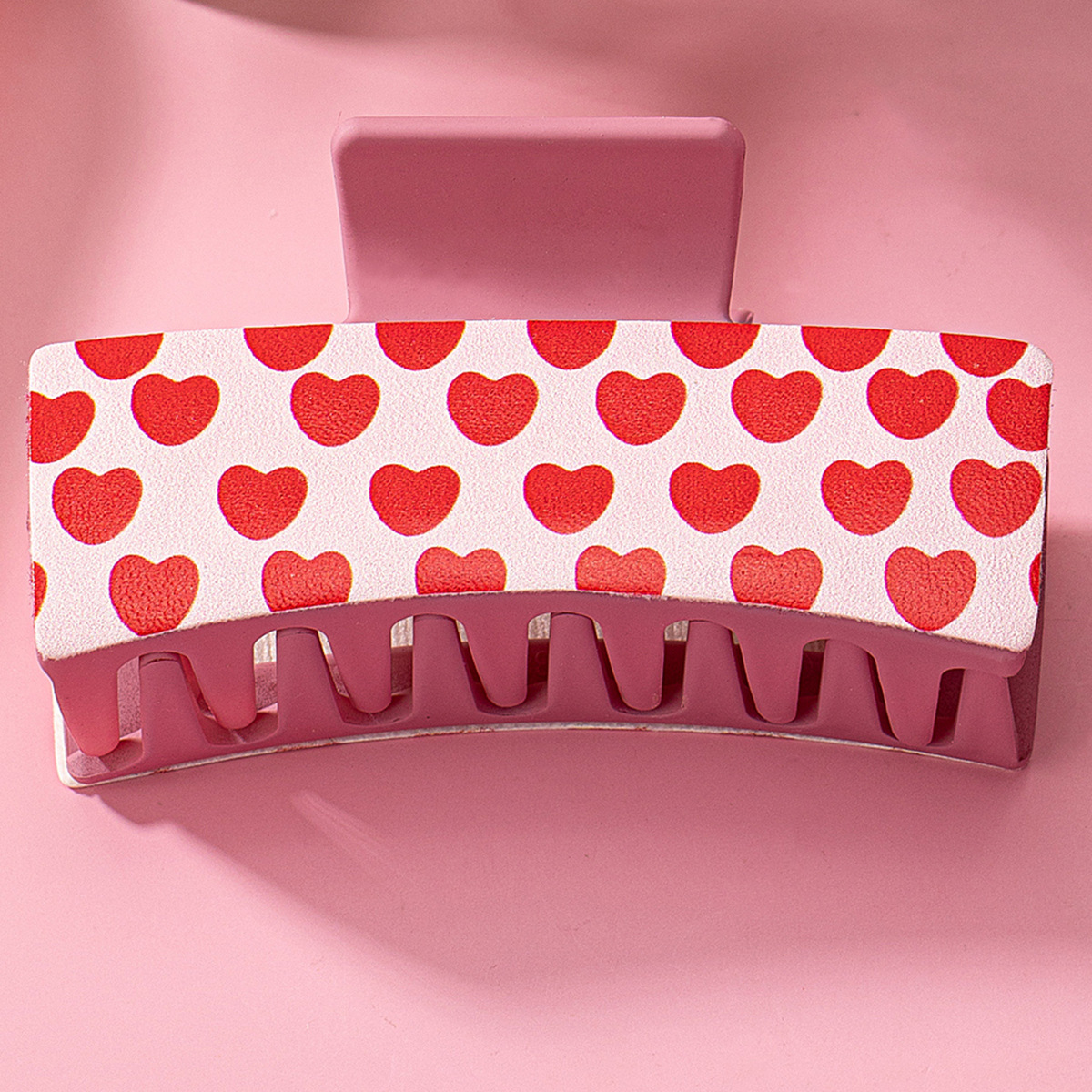 Wholesale Qingdao Internet Celebrant European and American Jewelry 1 PU Leather Acrylic Pink Red Heart Printed Hair Claw Hairpin Valentine's Day Gift