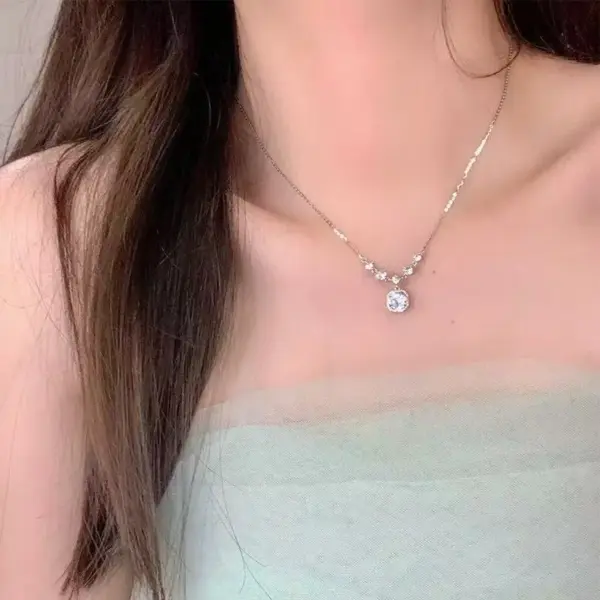 Wholesale Square Inlay Pendant Necklace For Women In Copper With 18K Real Gold Plated Water Plating And Artificial Rhinestones On Cable Chain