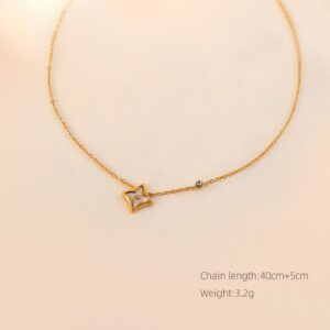 Four leaf clover pendant necklace gold / Made of stainless steel all over the body + real gold plating in the furnace with 18k gold