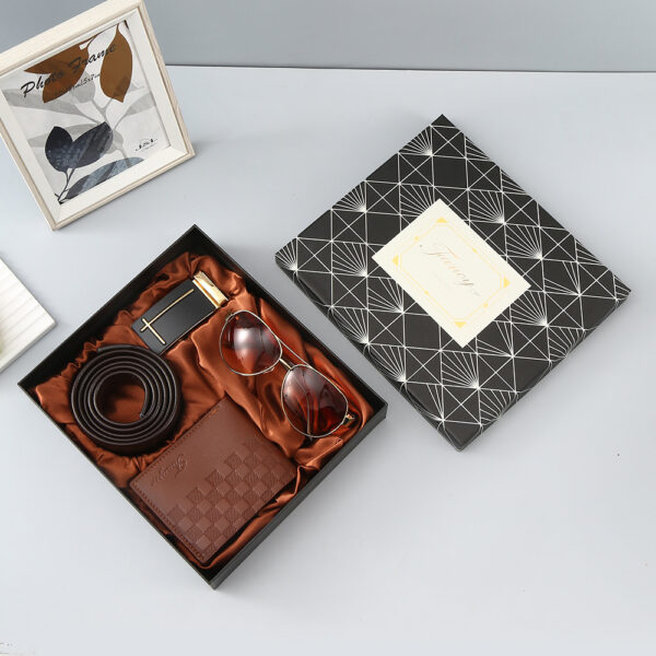 Wholesale  Advanced Gift Box Gift Men's Belt Summer Sunglasses Fashion Wallet Practical Father's Day suit